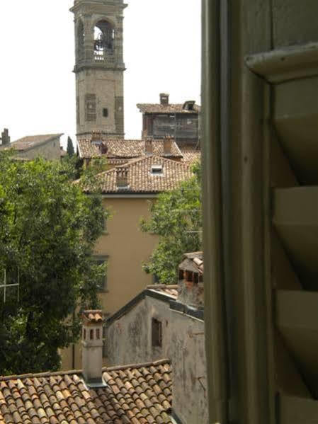 La Torta Di Mele Apartment Bergamo Exterior photo